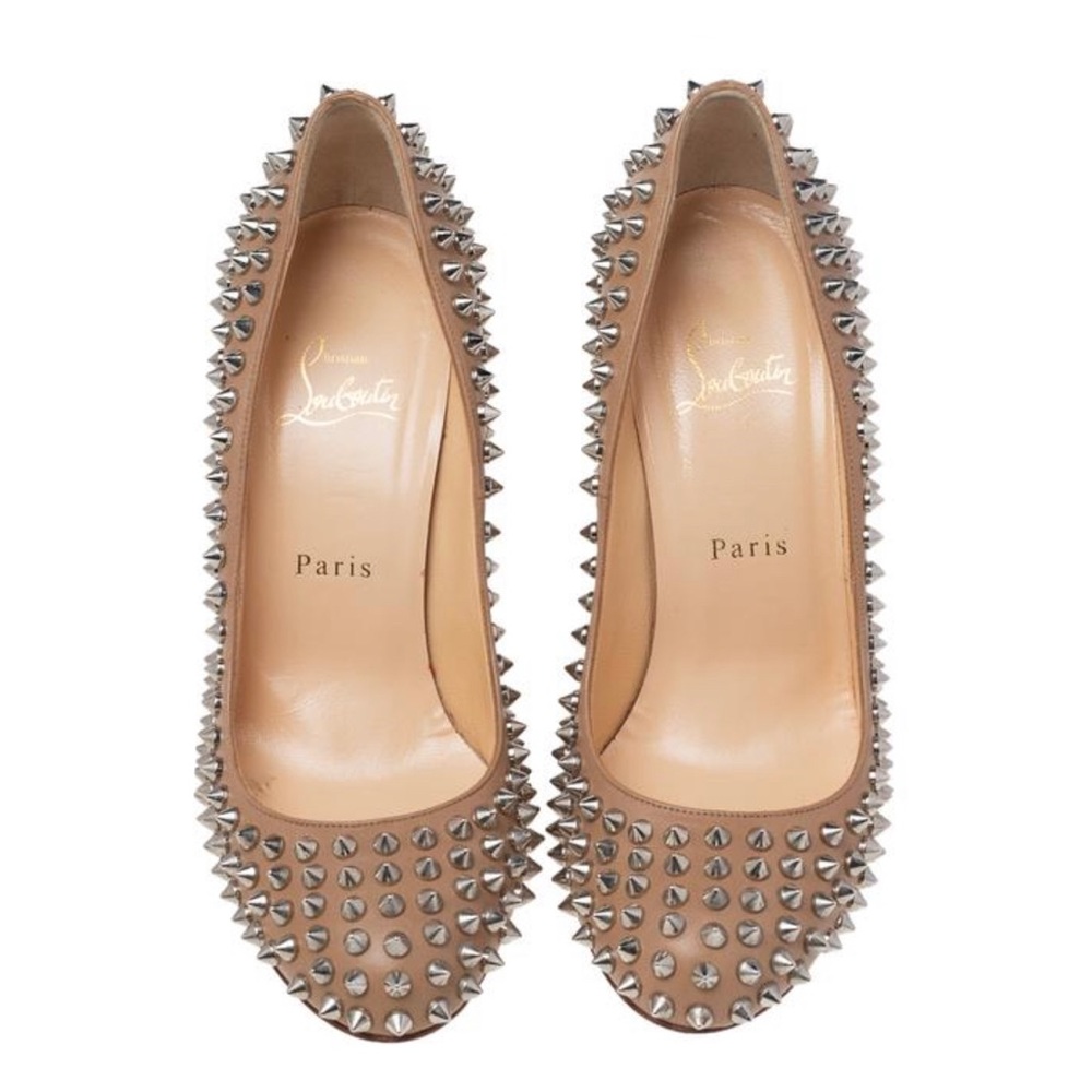 Authentic Christian Louboutin Beige Leather Fifi Spike Round Toe Pump